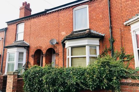 3 bedroom terraced house to rent, York Avenue, LINCOLN