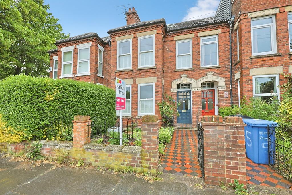 4 bedroom terraced house for sale