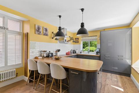 5 bedroom semi-detached house for sale, Highbury Road, Hitchin, SG4