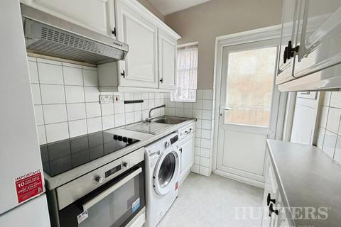 2 bedroom flat to rent, Croydon Road, Wallington, SM6 7NY