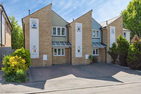 3 bedroom end of terrace house for sale, Jacobs Green, Guildford, Surrey, GU1