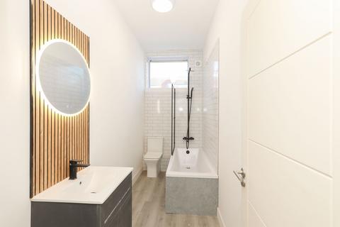 4 bedroom duplex to rent, Lydgate House, Sheffield S10