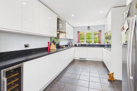 5 bedroom detached house for sale, Tanfield Lane, Northampton, NN1 5RN
