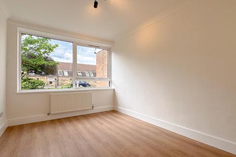 2 bedroom apartment to rent, Maltings Court, Hoe Lane, Ware