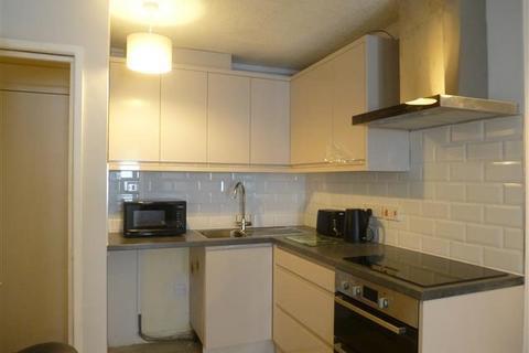 1 bedroom apartment to rent, Quantock Parade, BRIDGWATER, TA6
