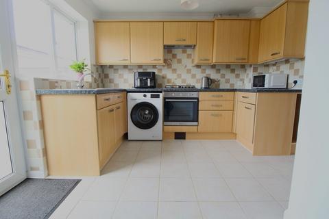 2 bedroom end of terrace house for sale, Oak Close, Sandy