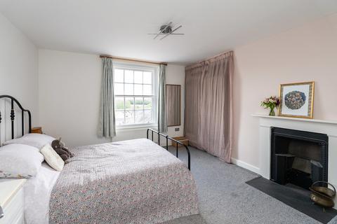 1 bedroom apartment for sale, High Street, Dorking