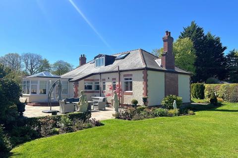 4 bedroom detached bungalow for sale, Heads Nook, Brampton