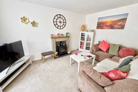 3 bedroom semi-detached house for sale, Spinningfield Close, Manchester M46