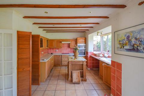 2 bedroom detached house for sale, North Park Drive, Kettering NN16