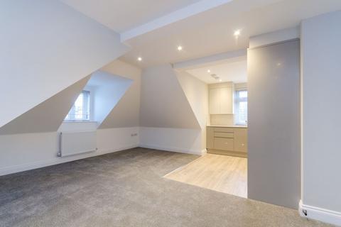 2 bedroom flat to rent, Northampton Road, Croydon, CR0