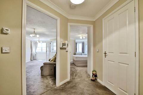 1 bedroom flat for sale, Howard Court, Bedford Drive, Timperley, Altrincham, WA15