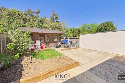 4 bedroom semi-detached house for sale, Windmore Avenue, Potters Bar EN6