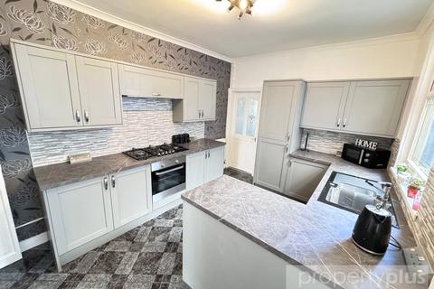4 bedroom end of terrace house for sale, Llantrisant Road, Tonyrefail, Porth, Rhondda Cynon Taff, CF39