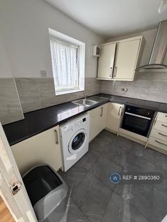 2 bedroom flat to rent, Old Park Mews, Hounslow, TW5