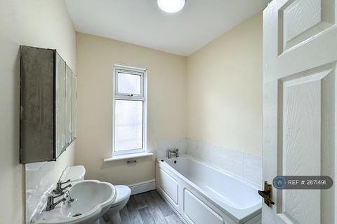1 bedroom flat to rent, Chepstow Road, Newport, NP19