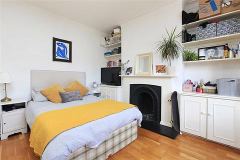 2 bedroom flat to rent, Lynn Road, Clapham South, London