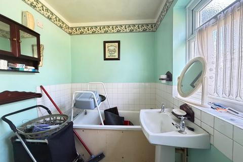3 bedroom semi-detached house for sale, Woodside Crescent, Sidcup