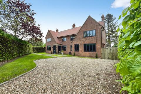 4 bedroom detached house for sale, Whinfell Road, Ponteland NE20