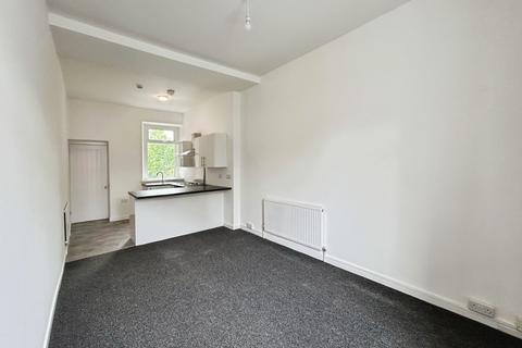 1 bedroom apartment to rent, High Street, Fleur De Lis,