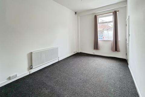 1 bedroom apartment to rent, High Street, Fleur De Lis,