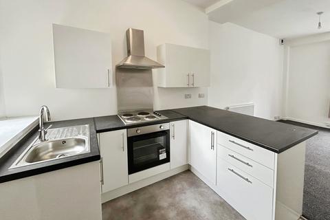 1 bedroom apartment to rent, High Street, Fleur De Lis,