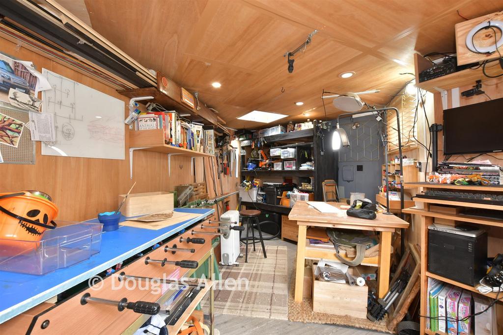 Workshop/Outbuildings