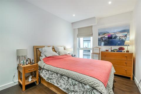 3 bedroom apartment to rent, Malthouse Road, London