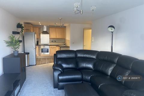 1 bedroom in a flat share to rent, Manor Park, Newcastle Upon Tyne, NE7