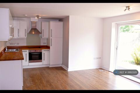 2 bedroom flat to rent, Balham, London, SW12