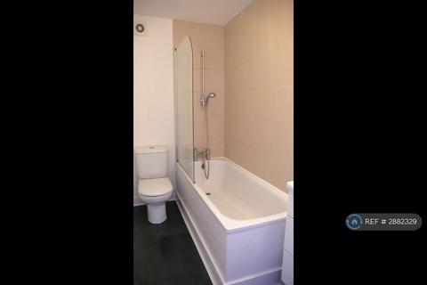 2 bedroom flat to rent, Balham, London, SW12