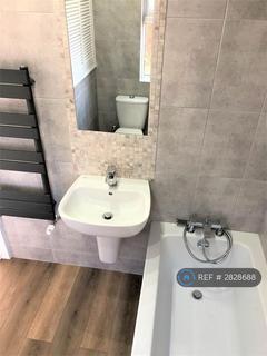 3 bedroom semi-detached house to rent, Farm Road, Brierley Hill, DY5