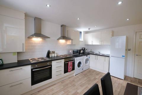 4 bedroom terraced house to rent, Sheil Road, Liverpool