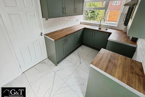 3 bedroom semi-detached house to rent, Catesby Drive, Kingswinford