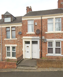 2 bedroom flat to rent, Overhill Terrace, Bensham, Gateshead