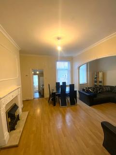 2 bedroom flat to rent, Overhill Terrace, Bensham, Gateshead
