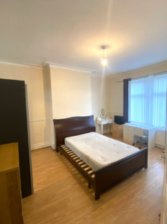 2 bedroom flat to rent, Overhill Terrace, Bensham, Gateshead