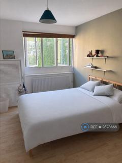 2 bedroom maisonette to rent, Cameron Close, Brentwood, CM14