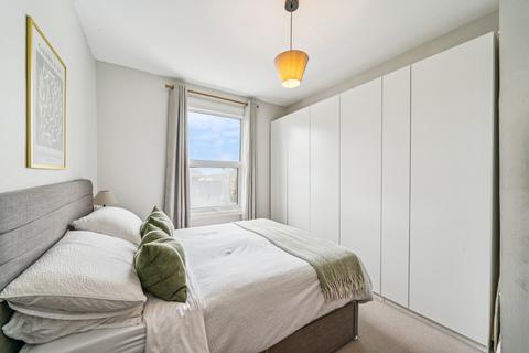 1 bedroom flat for sale, Trinity Road, London SW17