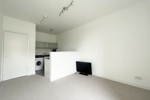 undefined, Ark Lane, Glasgow, G31