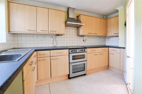 3 bedroom semi-detached house for sale, Langsett Road, Hull