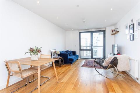 1 bedroom flat for sale, Titanium Point, Bethnal Green, E2