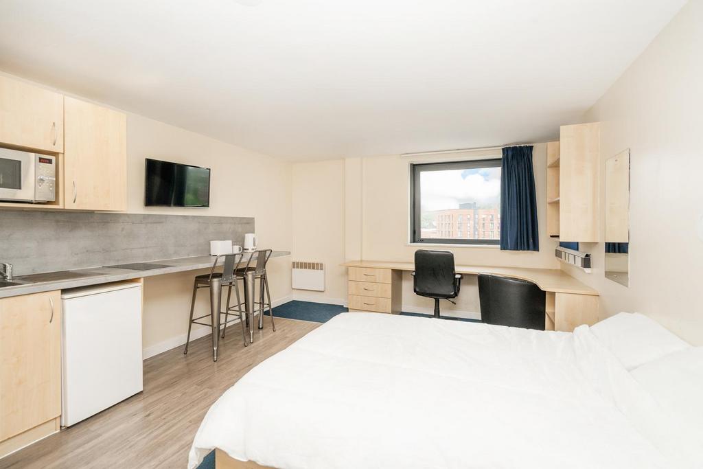Apartment in Sheffield, Neepsend, South Yorkshire - More