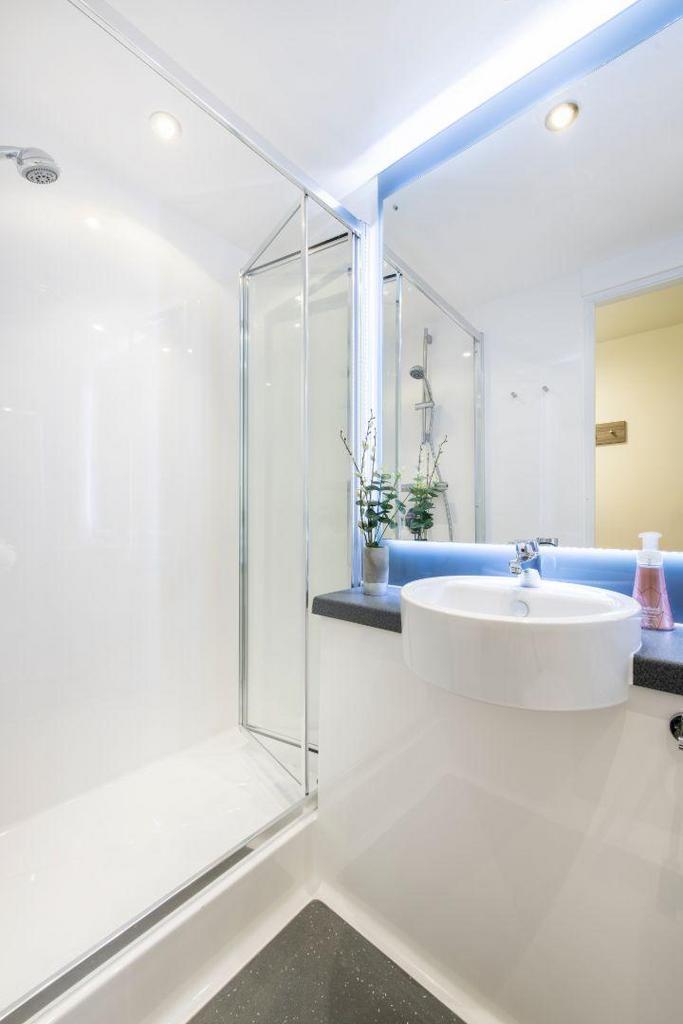 Apartment in Sheffield, Hollis Croft, City Centre - View 4