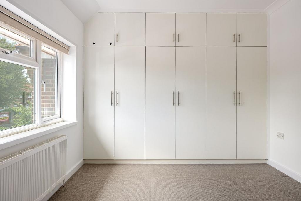 Walk-in wardrobe