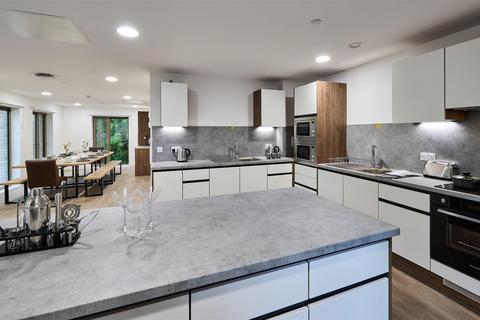 1 bedroom in a flat share to rent, The Oaks, Warwick CV4