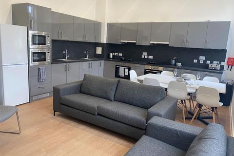 1 bedroom in a flat share to rent, The Oaks, Warwick CV4