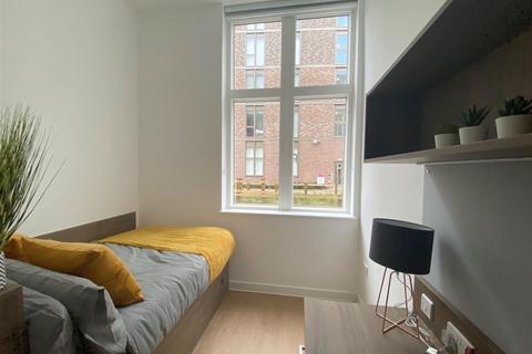 1 bedroom in a flat share to rent, The Oaks, Warwick CV4