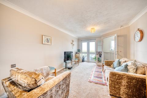 1 bedroom flat for sale, Flat 12, Lystra Court 103-107, South Promenade, Lytham St. Annes, Lancashire