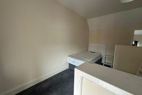 Studio to rent, Carholme Road, Lincoln, LN1